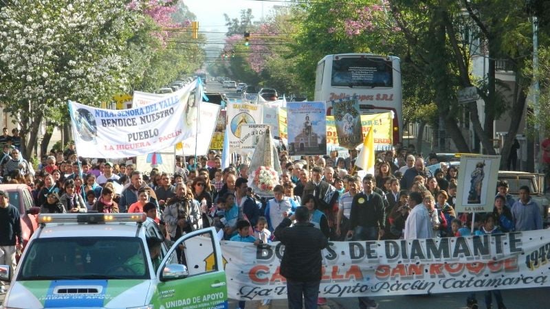 Multitudinaria peregrinación de la parroquia de Paclín a la Catedral