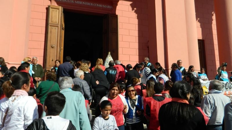 Multitudinaria peregrinación de la parroquia de Paclín a la Catedral