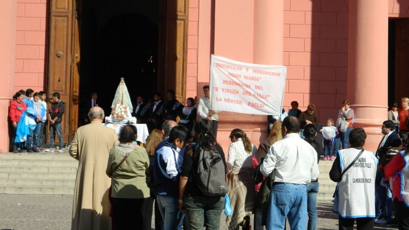 Multitudinaria peregrinación de la parroquia de Paclín a la Catedral