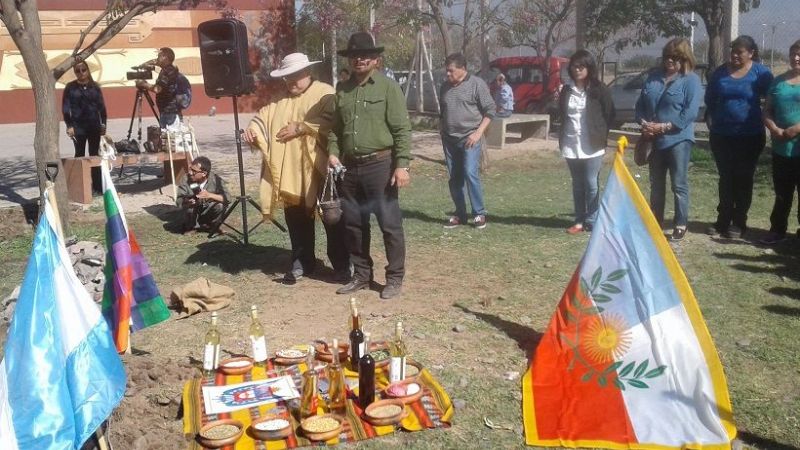 Lucía pidió “por Catamarca” en la “corpachada” de la Autonomía