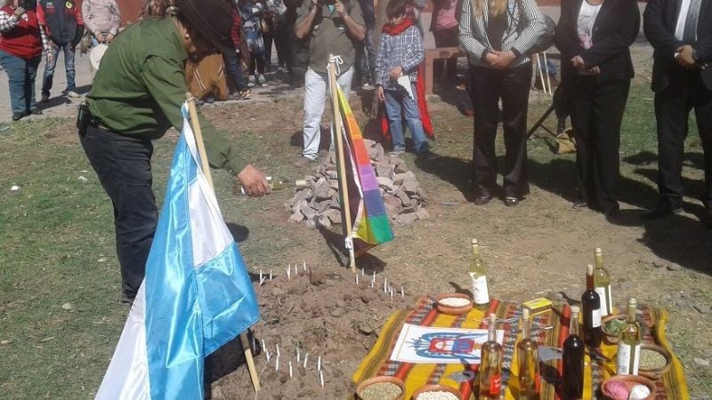 Lucía pidió “por Catamarca” en la “corpachada” de la Autonomía