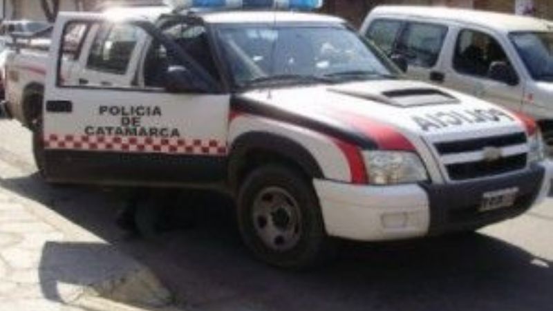 Aprehenden a un hombre por agredir a policías