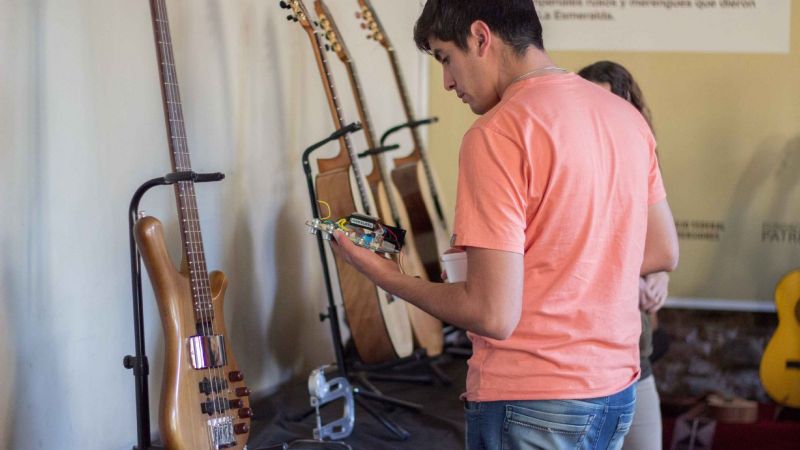 Intercambio de saberes en el 3º Encuentro Regional de Lutería