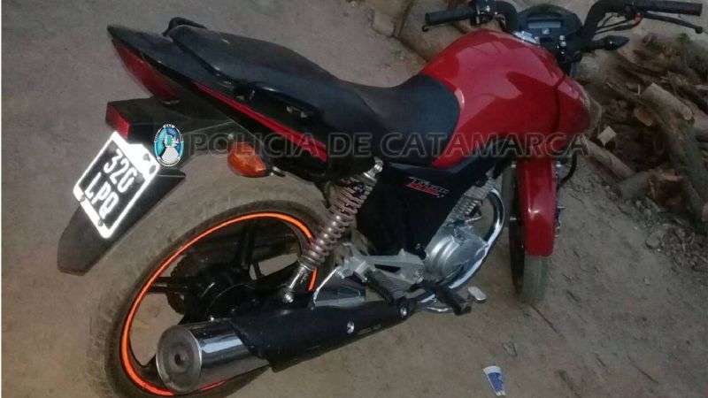 Secuestran una moto abandonada en la zona oeste