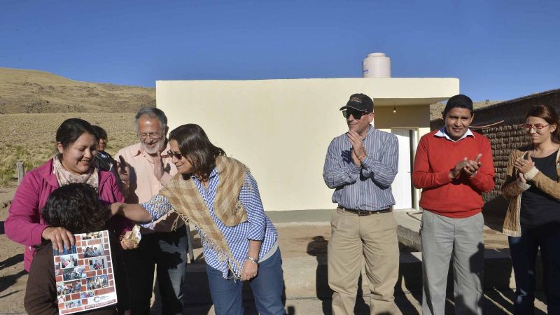 Lucía entregó soluciones habitacionales en Belén
