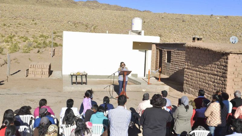 Lucía entregó soluciones habitacionales en Belén