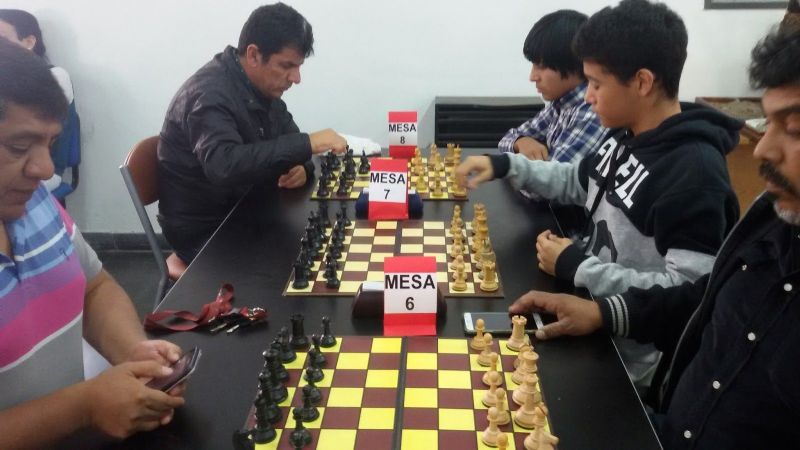 Darío Ocampo y  Daniel Caro ganadores en ajedrez