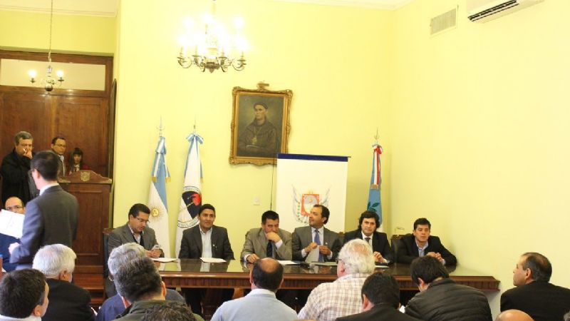 Intendentes eligieron nuevas autoridades de la Comisión de Participación