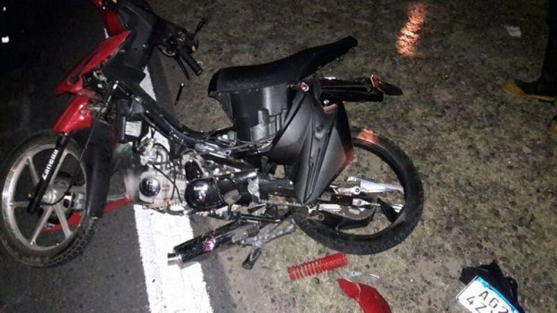 Dos adolescentes se accidentaron en una moto