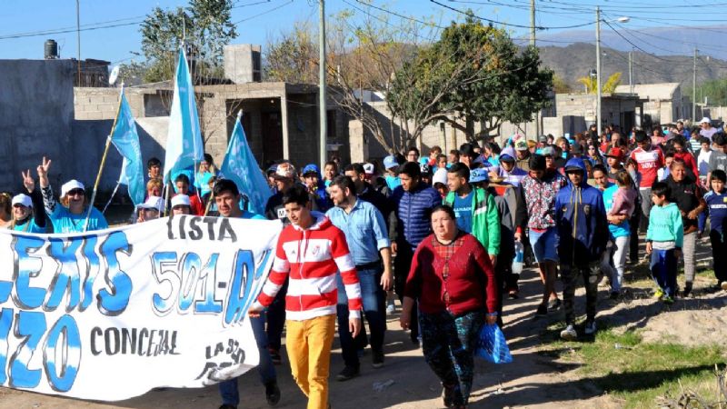 Multitudinaria caminata en el Norte de la ciudad