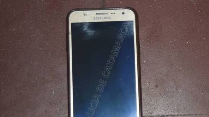 Atraparon a dos adolescentes que  arrebataron un celular