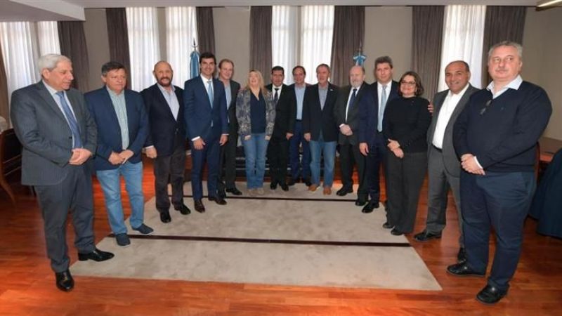 Gobernadores peronistas irán a la Corte para intentar frenar el reclamo de Vidal