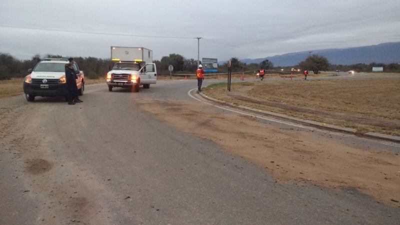 Arrojaron grasa animal sobre la Circunvalación