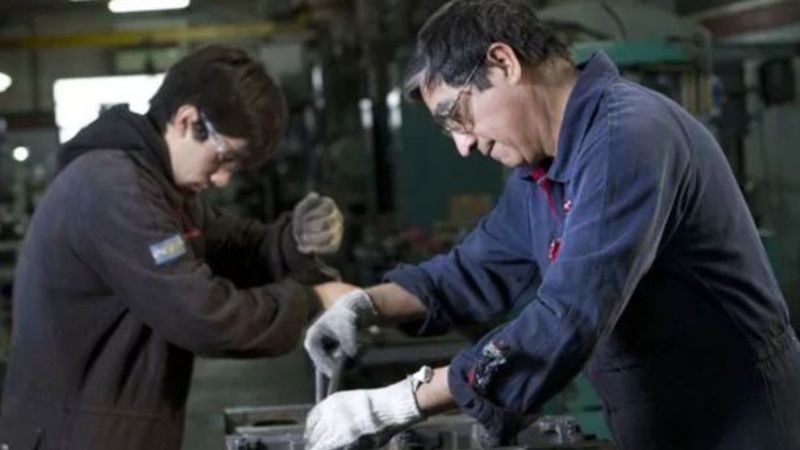 El empleo registrado acumuló 14 meses consecutivos de mejora