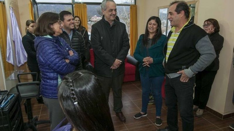 Corpacci visitó a emprendedoras