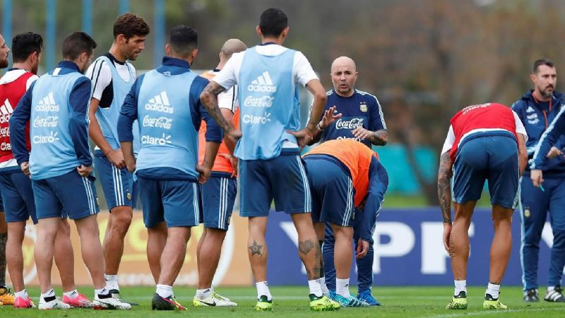Sampaoli probó con Acuña en la Selección