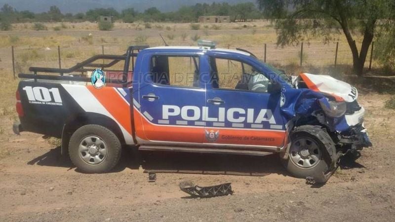 Chocó un móvil policial