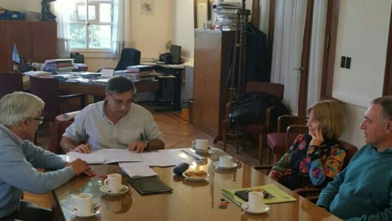 Agrarias de la UNCA firmó acuerdo con la UBA