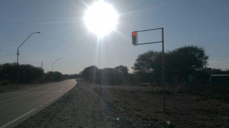 Intiman a retirar los semáforos y cámaras de ruta 38