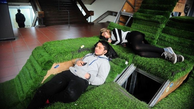 Siestarios en oficinas: ahora se puede dormir en el trabajo