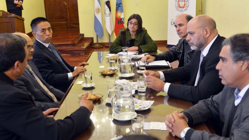 Lucía recibió a empresarios chinos