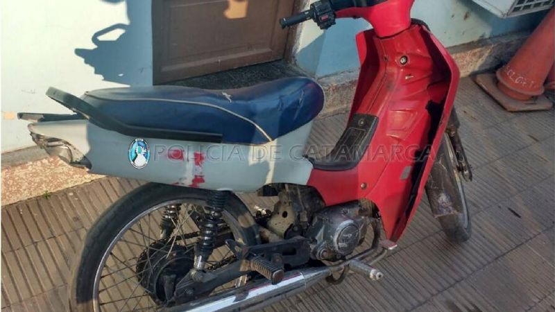 Demoran a un adolescente y secuestran una moto en FME