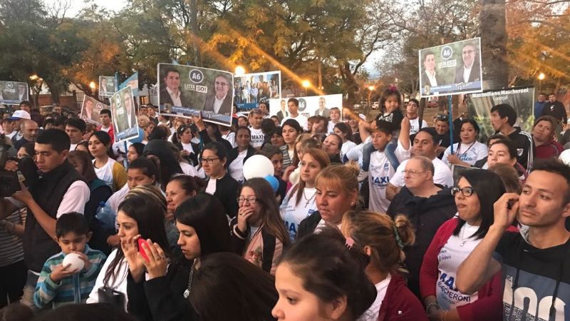 Jalil acompañó a Mascheroni en la multitudinaria caminata