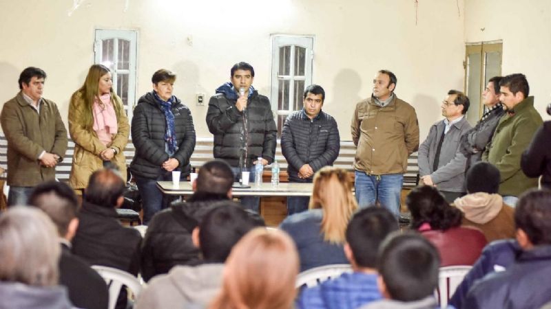 Cordero camina con propuestas en Paclín