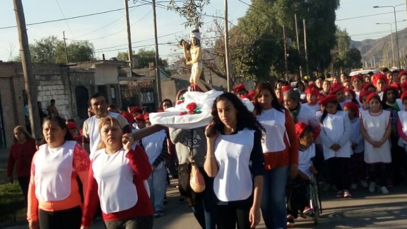 Celebraron a San Pantaleón en el barrio Altos de Choya