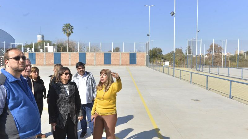 Lucía recorrió los avances de obras en el Polideportivo