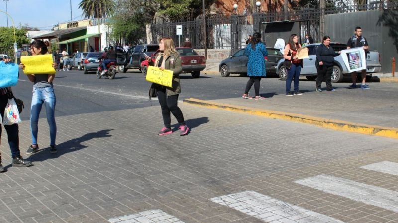 Joven accidentado lucha por su vida y su familia implora el traslado
