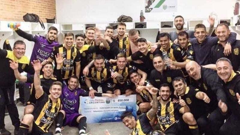 Olimpo eliminó a Racing de  la Copa Argentina