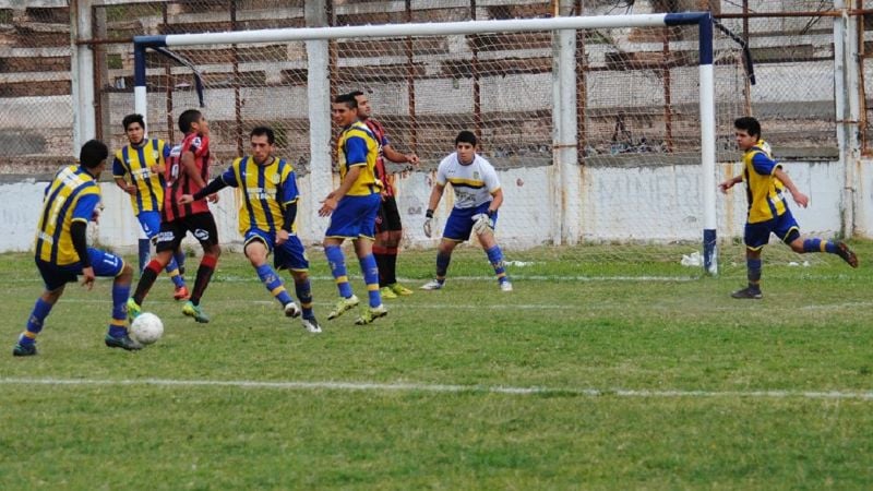 Empate de “Locos” y “Bandeños”; triunfo de Los Altos