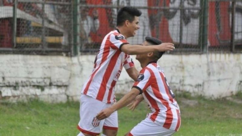 Villa Cubas venció a “Poli” y es el nuevo líder