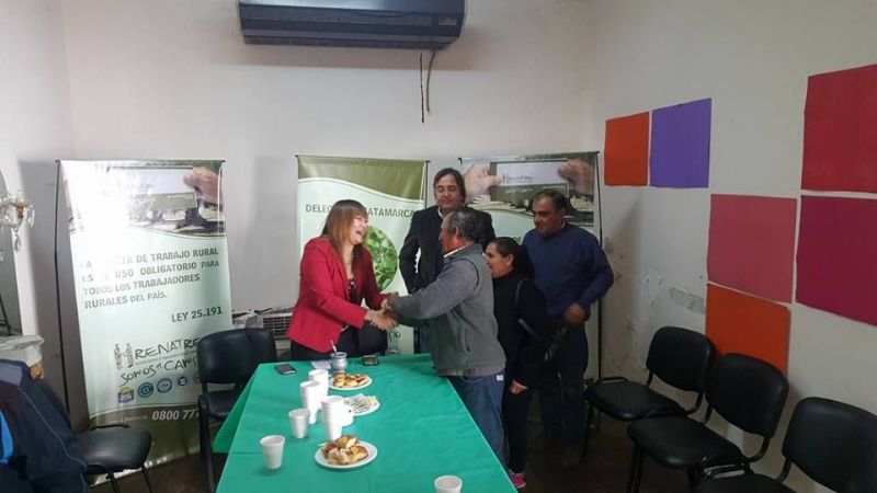 Reunión en el RENATRE con trabajadores rurales