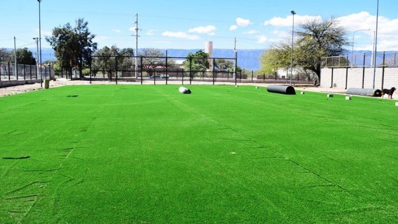 Autoridades recorrieron la obra de la canchita del B° 9 de Julio