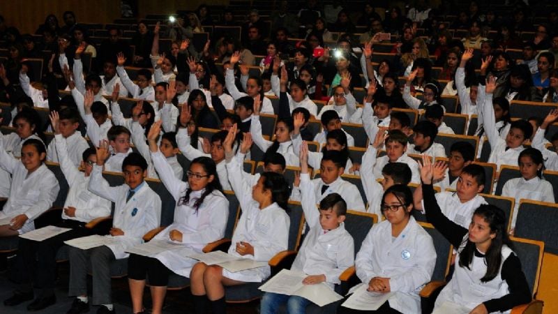 Solá Jais presidió el Parlamento Nacional Infantil