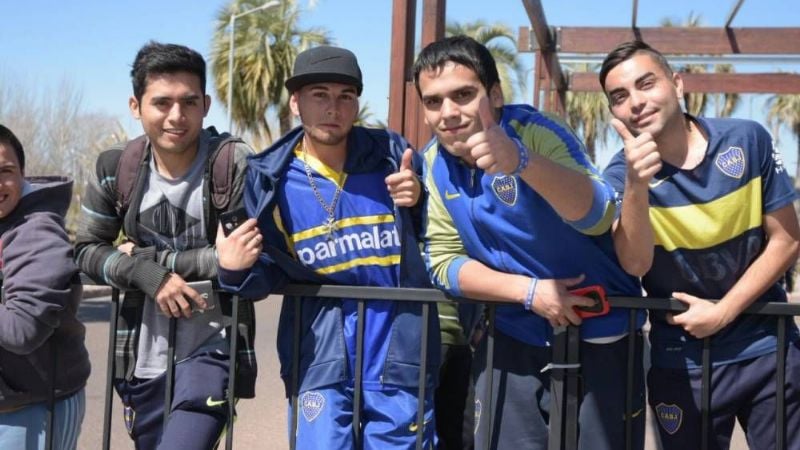 Cálido recibimiento a Boca en su llegada a Mendoza