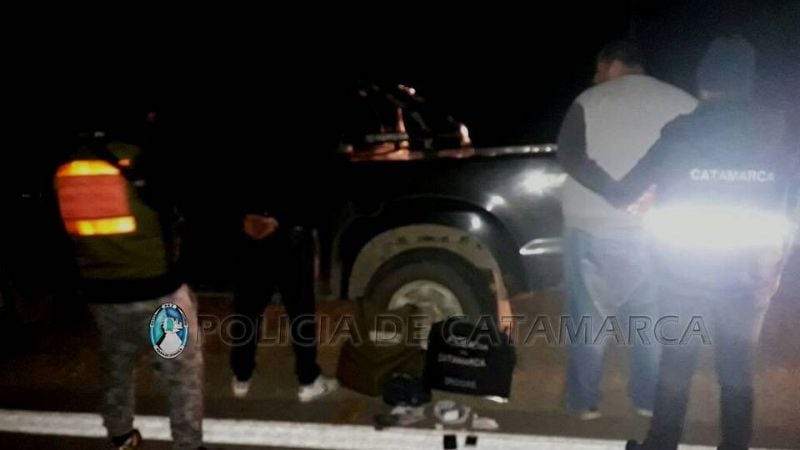 Detienen a dos tucumanos con 1 kilo de marihuana y medio de cocaína