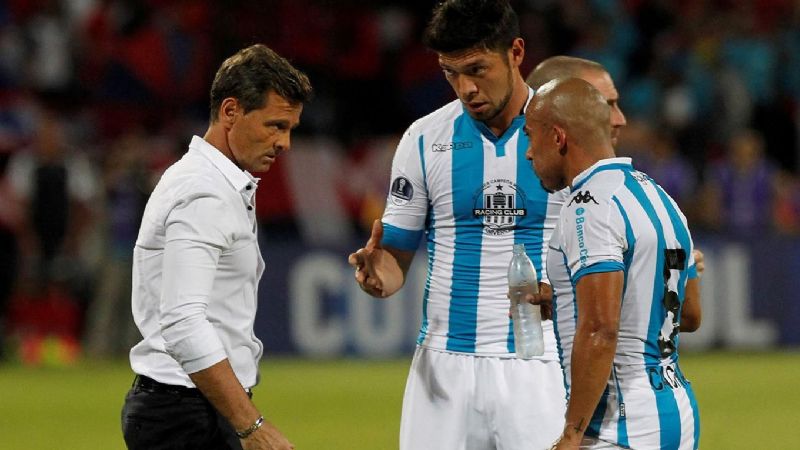La “Academia” visita al Corinthians, por la Sudamericana