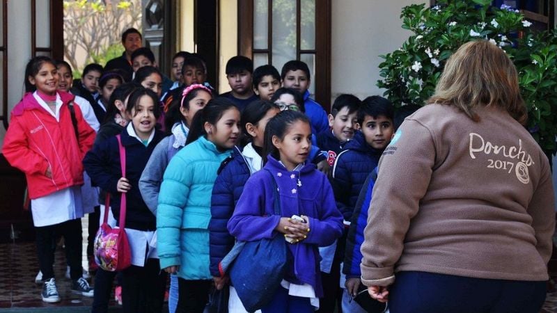 Niños de Valle Viejo visitaron el Archivo Histórico