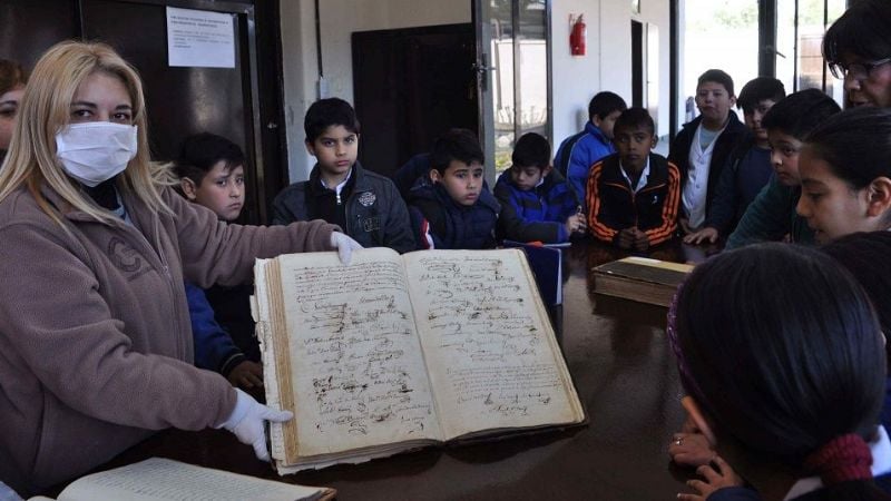Niños de Valle Viejo visitaron el Archivo Histórico