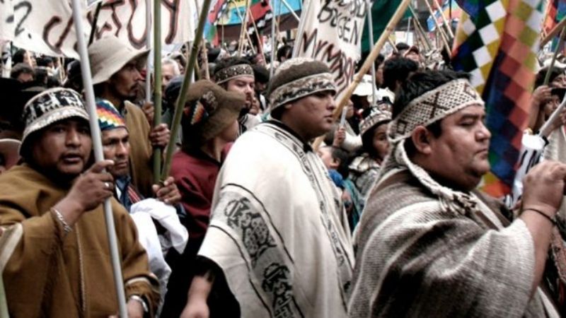 Los pueblos originarios advierten por múltiples desalojos