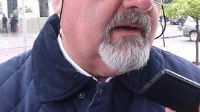 Proponen instalar cámaras y policías en la puerta de las escuelas