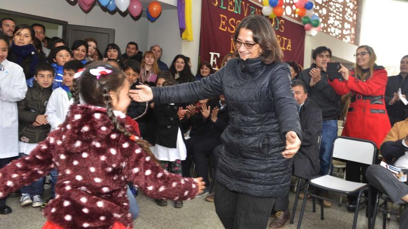 Lucía inauguró el edificio de la Escuela de Los Ángeles