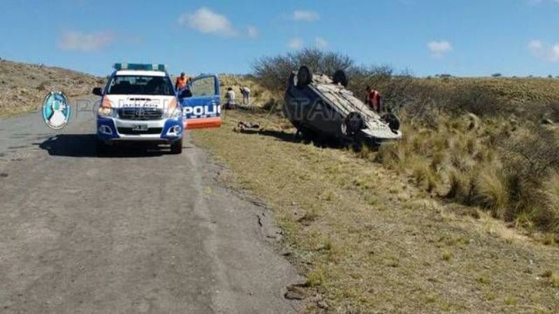 Una camioneta volcó en Ancasti