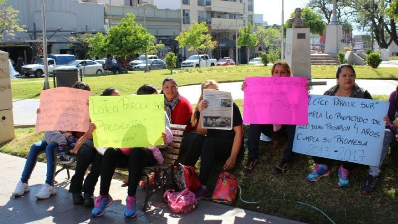 Mujeres se volvieron a encadenar