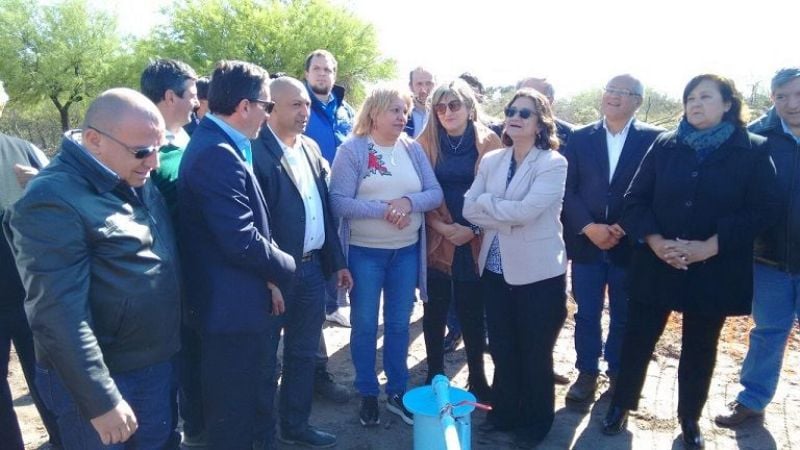 Corpacci inauguró obra de agua potable en Las Peñas