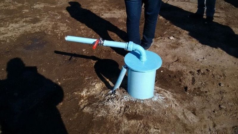 Corpacci inauguró obra de agua potable en Las Peñas