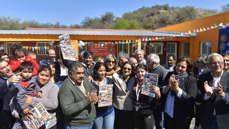 Histórica visita de Lucía a Las Peñas